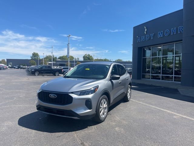 Used 2023 Ford Escape Active w/ Tech Pack #1 image 2