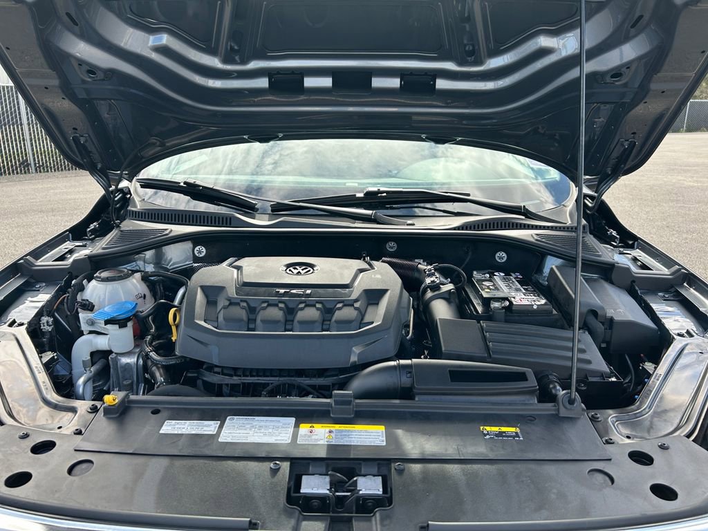 Used 2021 Volkswagen Passat 2.0T SE image 29