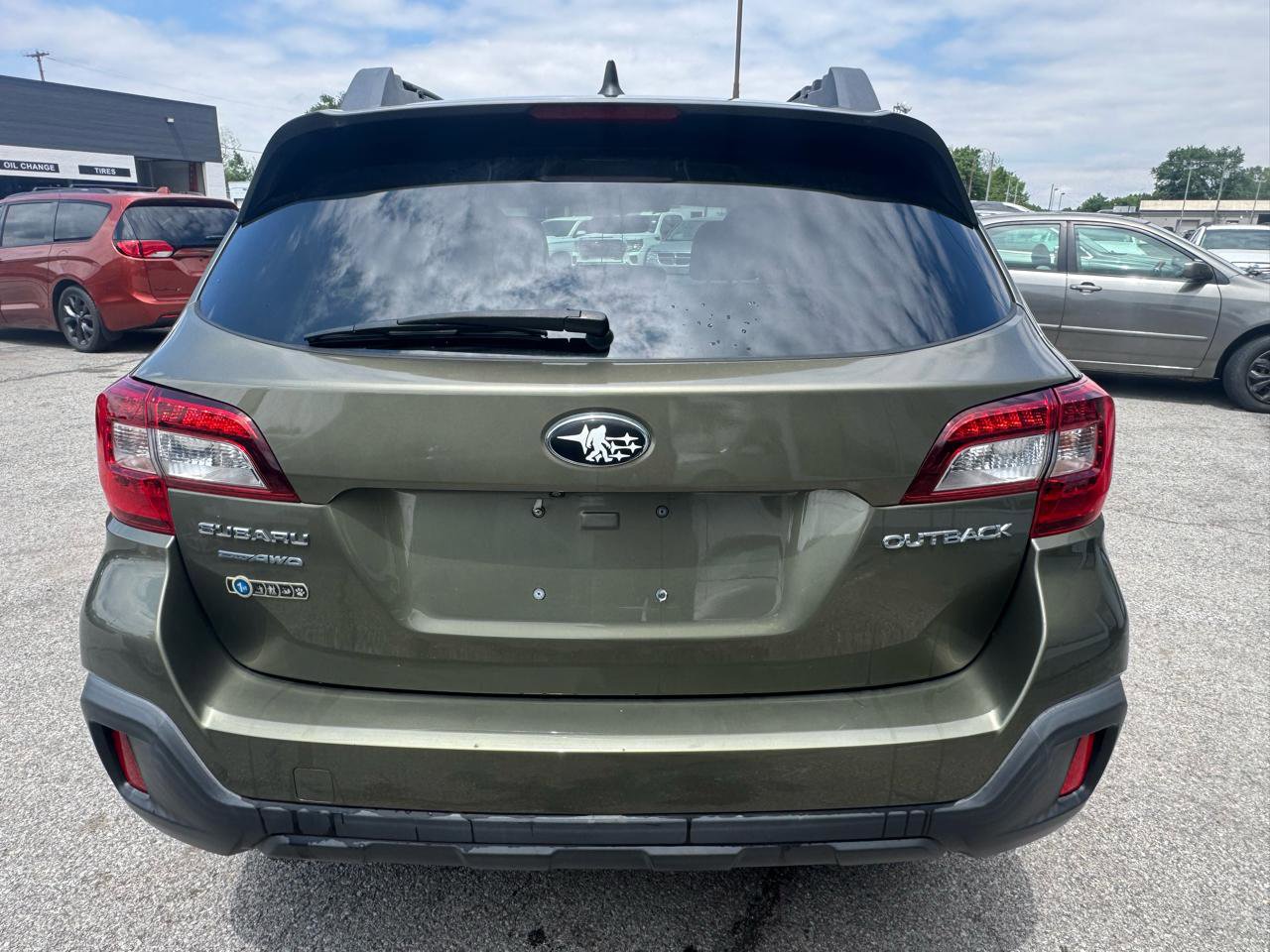 Used 2019 Subaru Outback 2.5i Premium AWD/4WD image 5