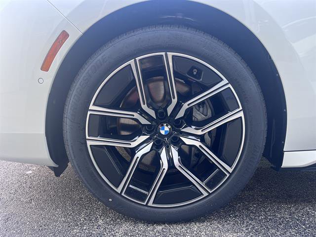 New 2025 BMW 740i xDrive image 9