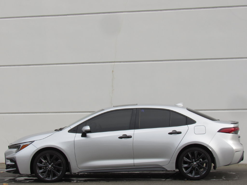 Used 2024 Toyota Corolla XSE FWD image 4
