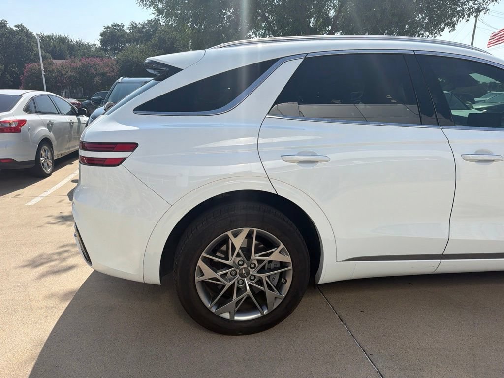 Used 2025 Genesis GV70 2.5T AWD/4WD image 8