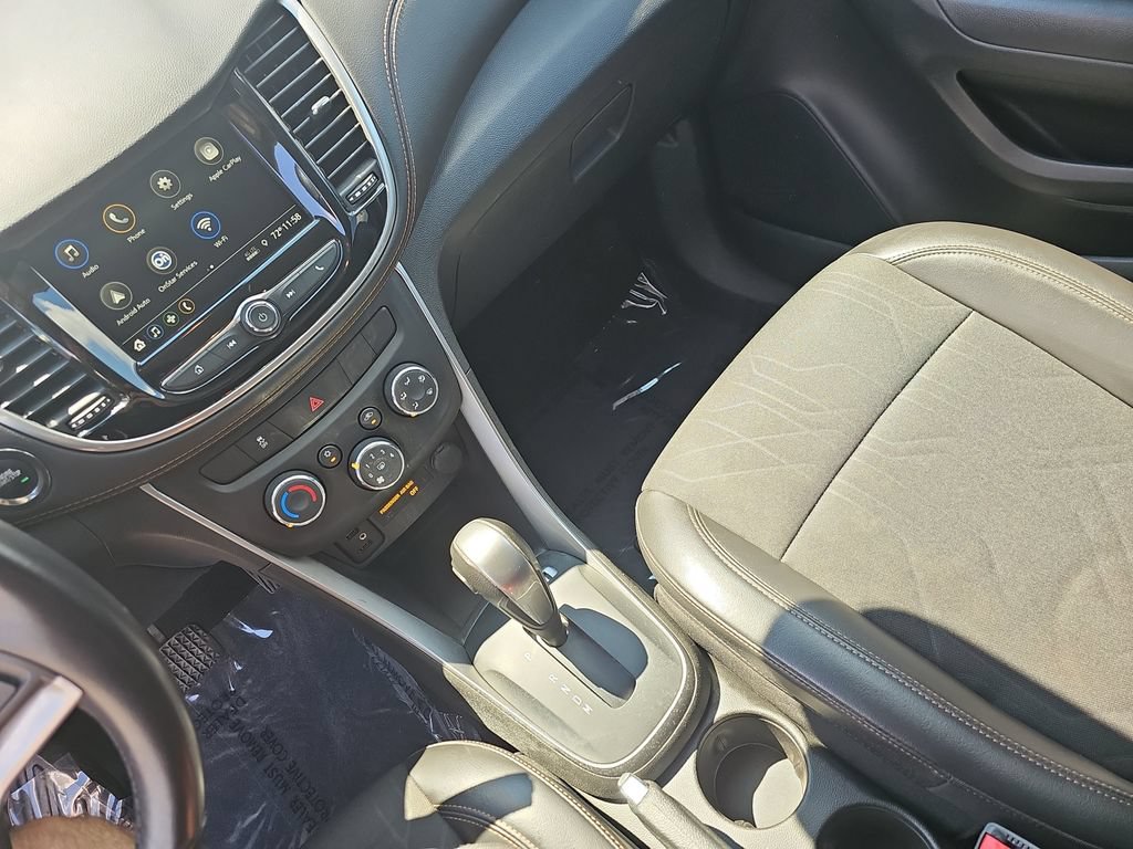 Certified 2019 Chevrolet Trax LT w/ LT Convenience Package FWD image 26