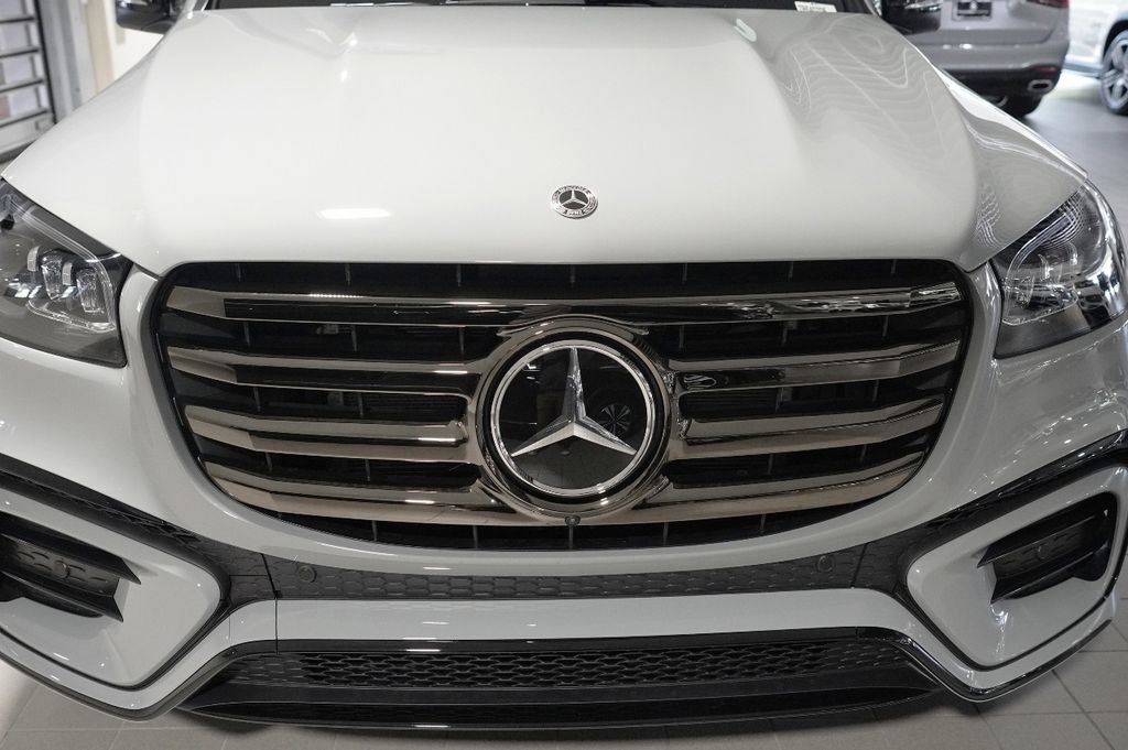New 2026 Mercedes-Benz GLS 580 4MATIC image 7
