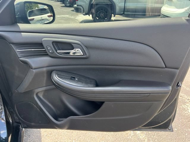 Used 2016 Chevrolet Malibu LT FWD image 10