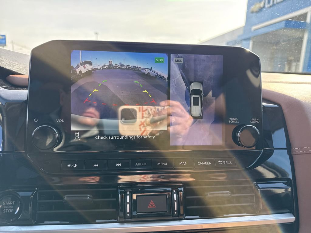 Used 2025 Nissan Pathfinder Platinum image 25