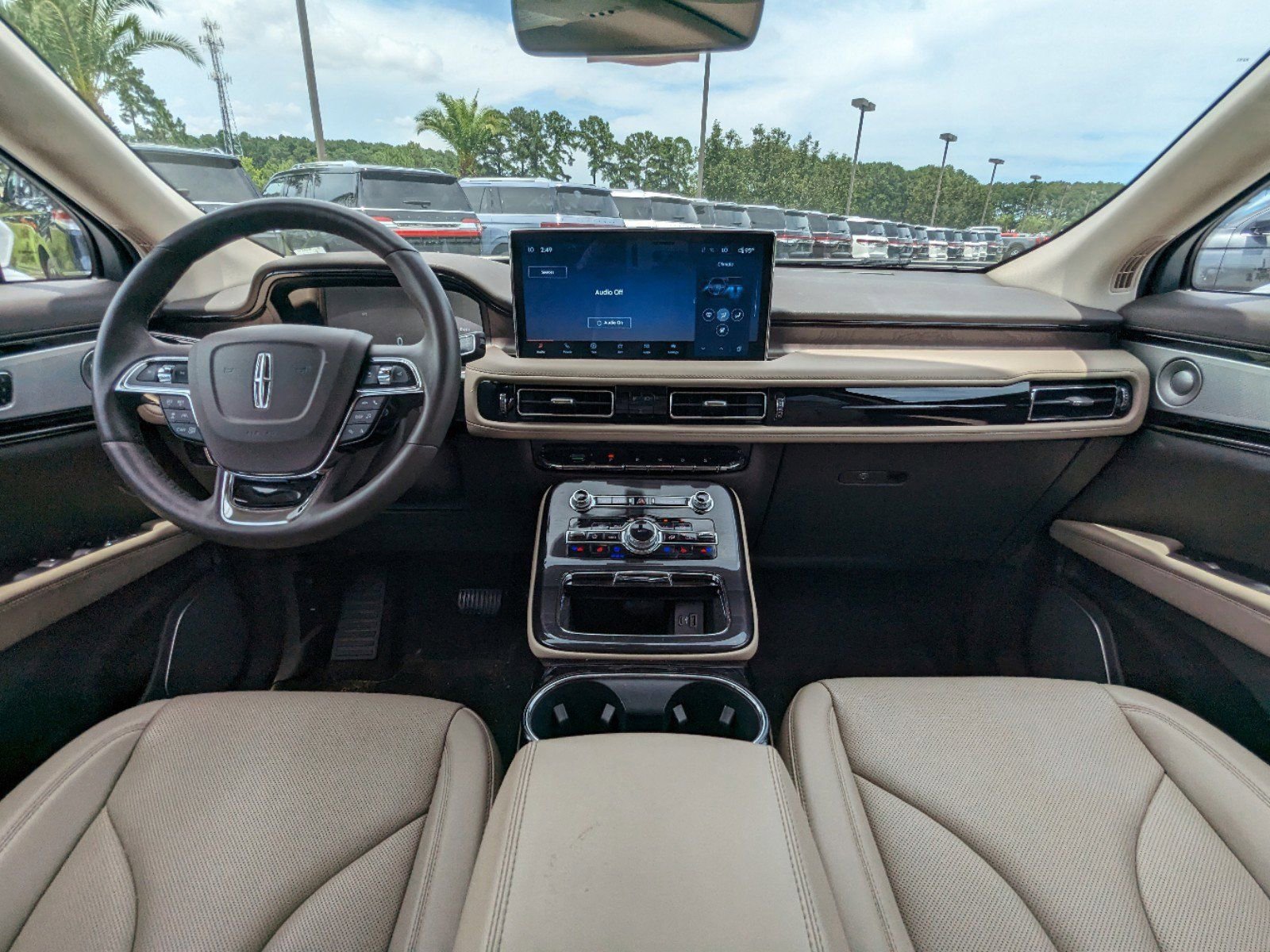 Certified 2023 Lincoln Nautilus Reserve w/ Equipment Group 202A image 17