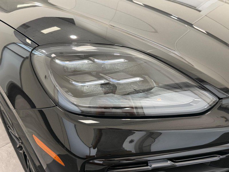 Certified 2025 Porsche Cayenne S AWD/4WD image 11