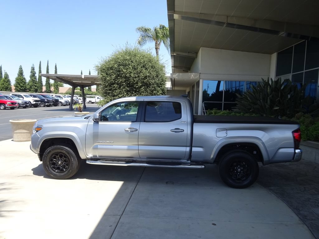 Used 2021 Toyota Tacoma SR5 RWD image 5