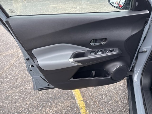 Used 2023 Nissan Kicks SR w/ SR Premium Package image 10