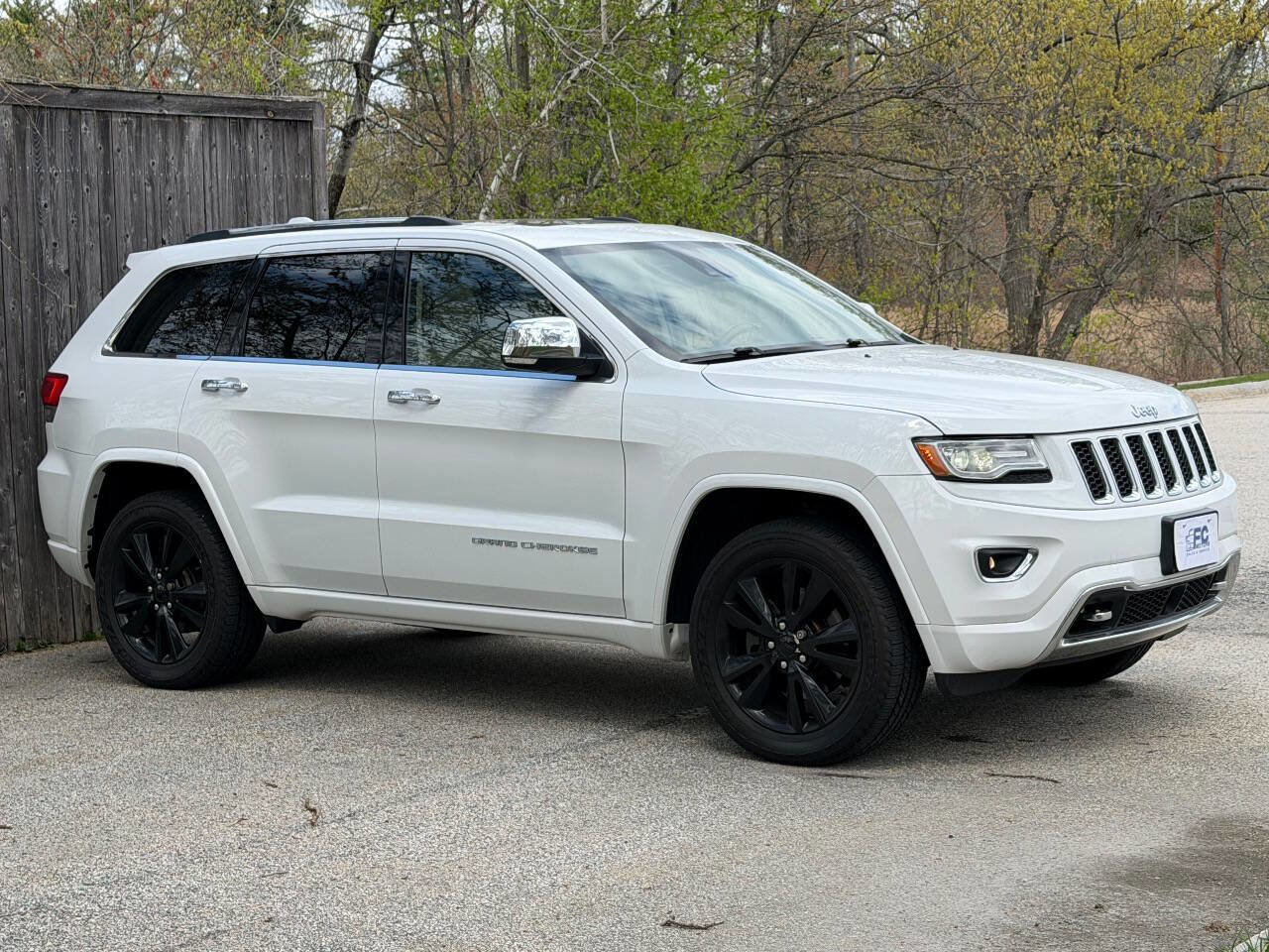 Used 2014 Jeep Grand Cherokee Overland w/ Advanced Technology Group AWD/4WD image 4
