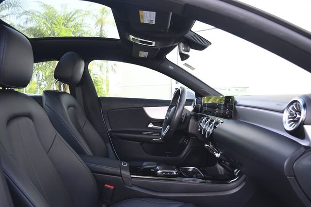 Used 2023 Mercedes-Benz CLA 250 image 28