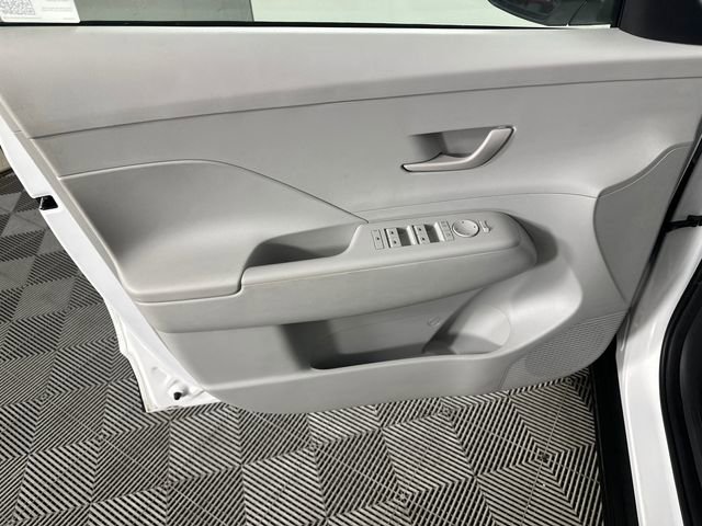 Used 2024 Hyundai Kona SE AWD/4WD image 19