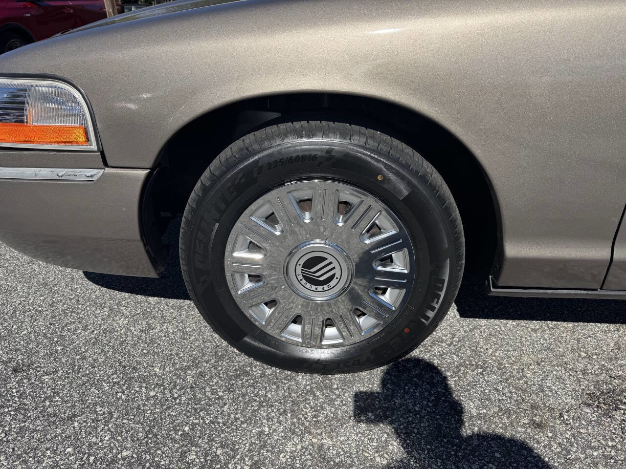 Used 2004 Mercury Grand Marquis GS image 7