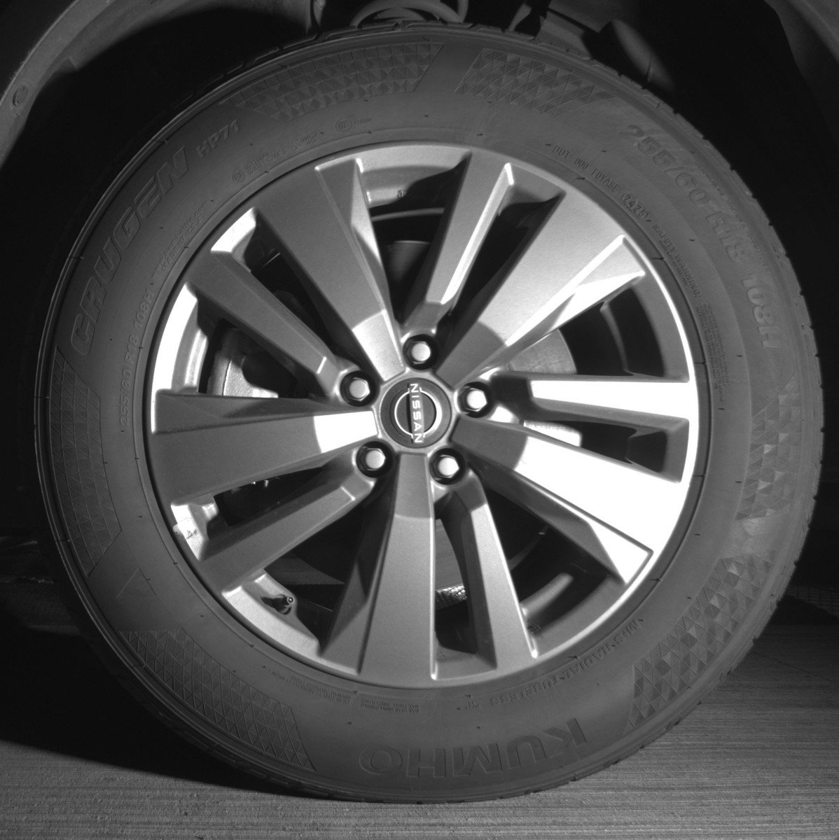 Used 2025 Nissan Pathfinder SV AWD/4WD image 12