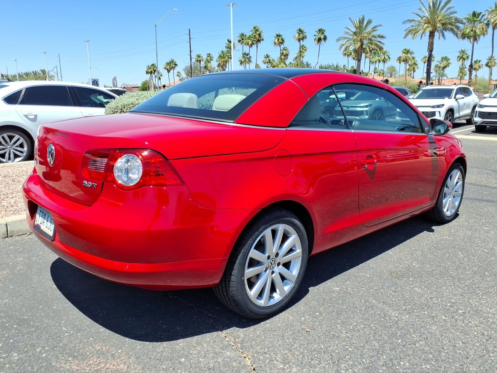 Used 2010 Volkswagen Eos Komfort FWD image 3