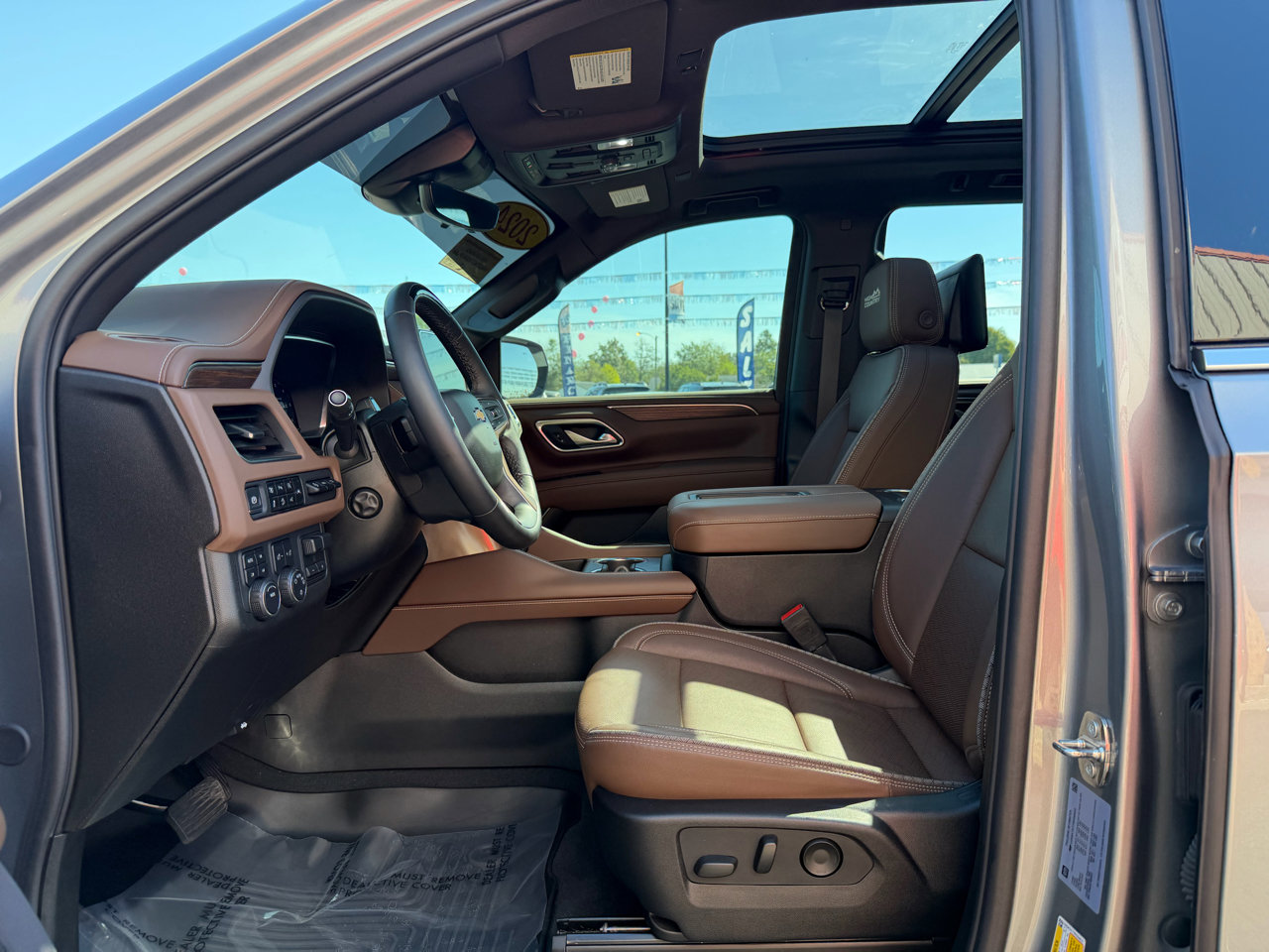 Used 2024 Chevrolet Tahoe High Country w/ Advanced Technology Package image 15