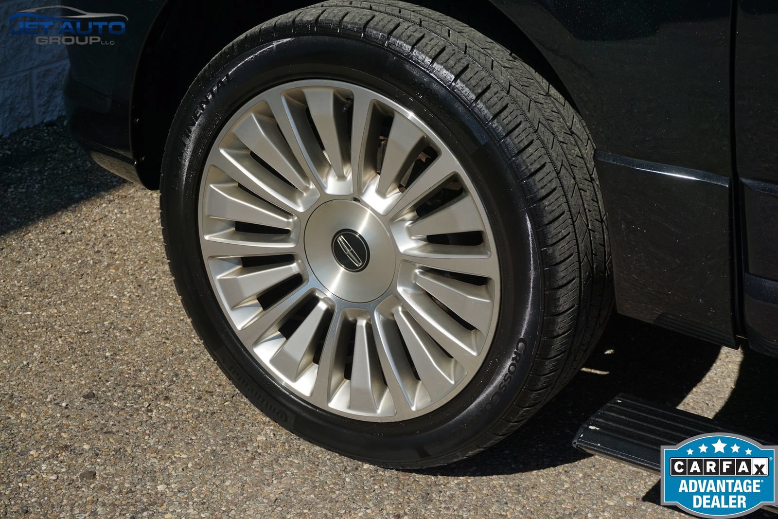 Used 2015 Lincoln Navigator 4WD w/ Equipment Group 101A Reserve image 14