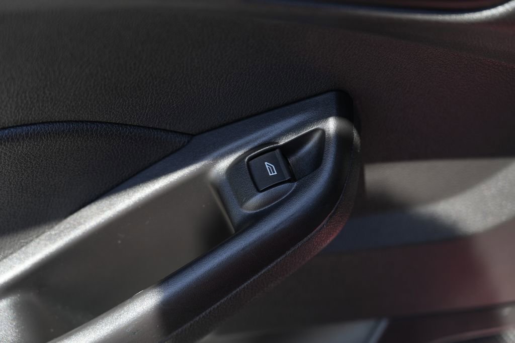 Used 2017 Ford Focus SE FWD image 26
