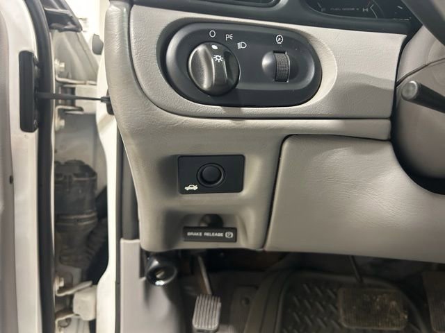 Used 2000 Ford Taurus SES FWD image 3