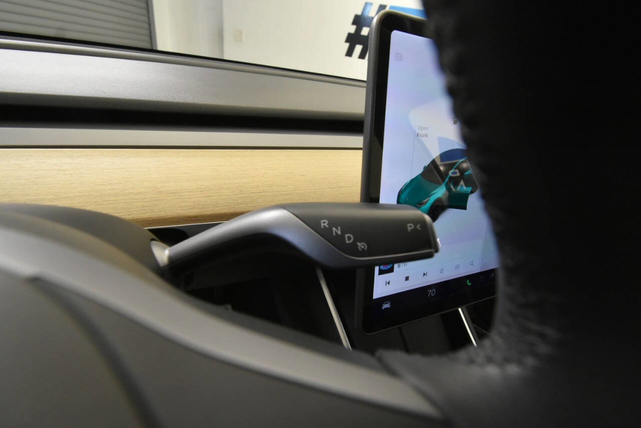 Used 2020 Tesla Model Y Performance AWD/4WD image 28