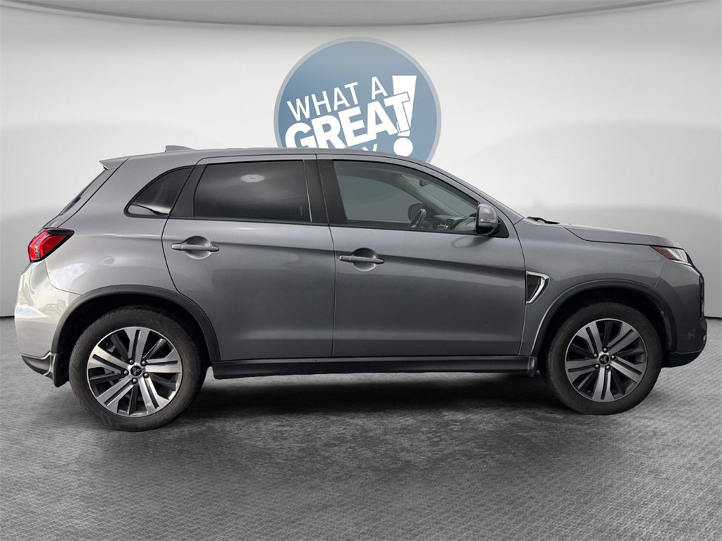 Used 2021 Mitsubishi Outlander Sport SE image 2