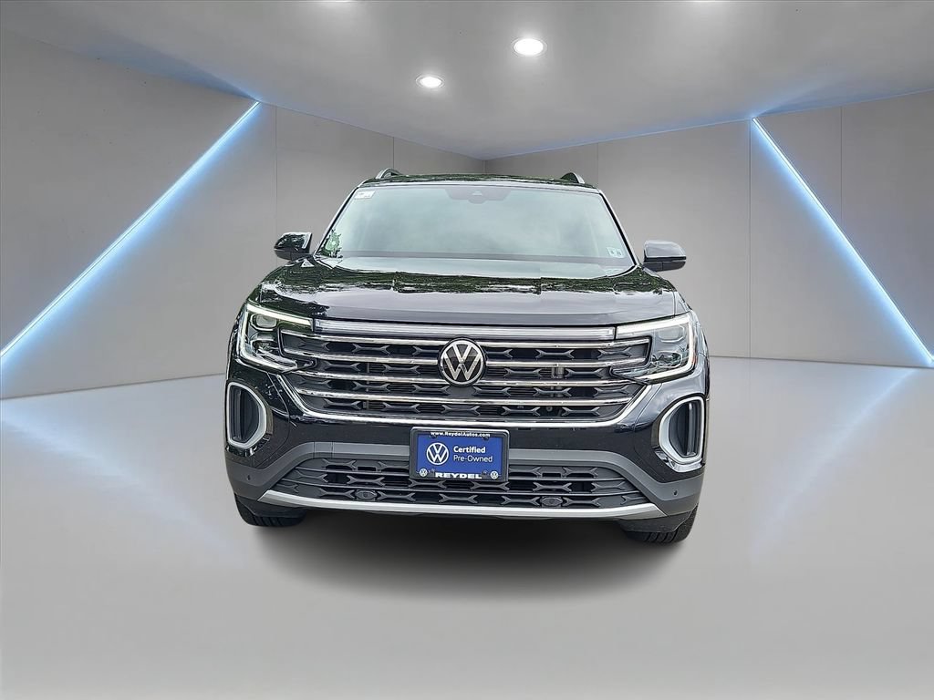 Certified 2024 Volkswagen Atlas SE w/ Panoramic Sunroof Package AWD/4WD image 2