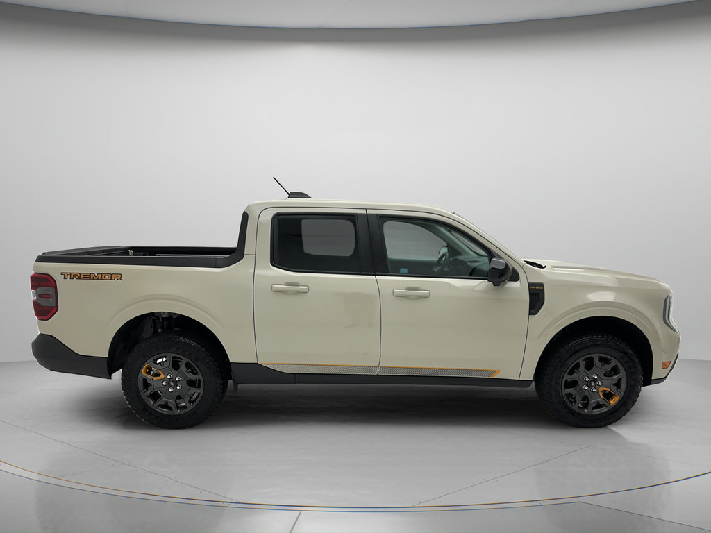 Used 2025 Ford Maverick Tremor AWD/4WD image 4