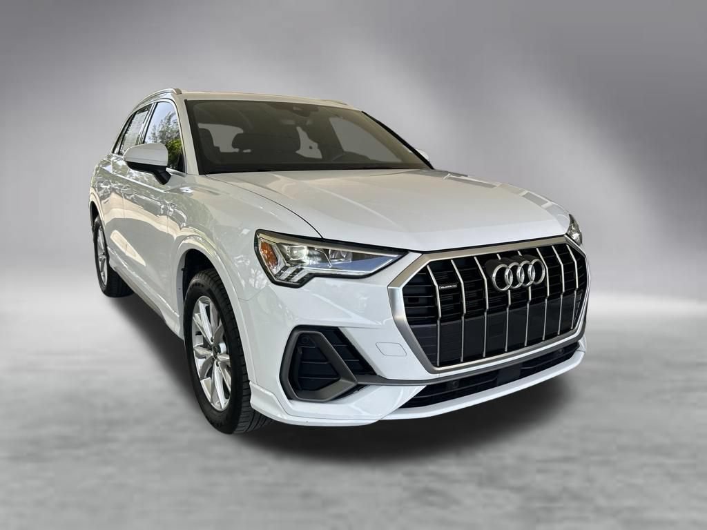 Used 2025 Audi Q3 2.0T Premium AWD/4WD image 2