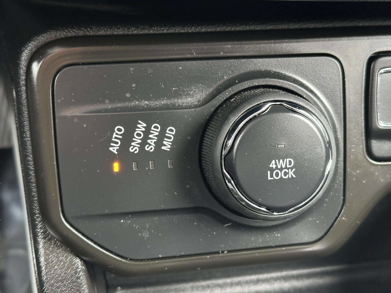 Used 2020 Jeep Renegade Sport w/ Sport Appearance Group AWD/4WD image 32