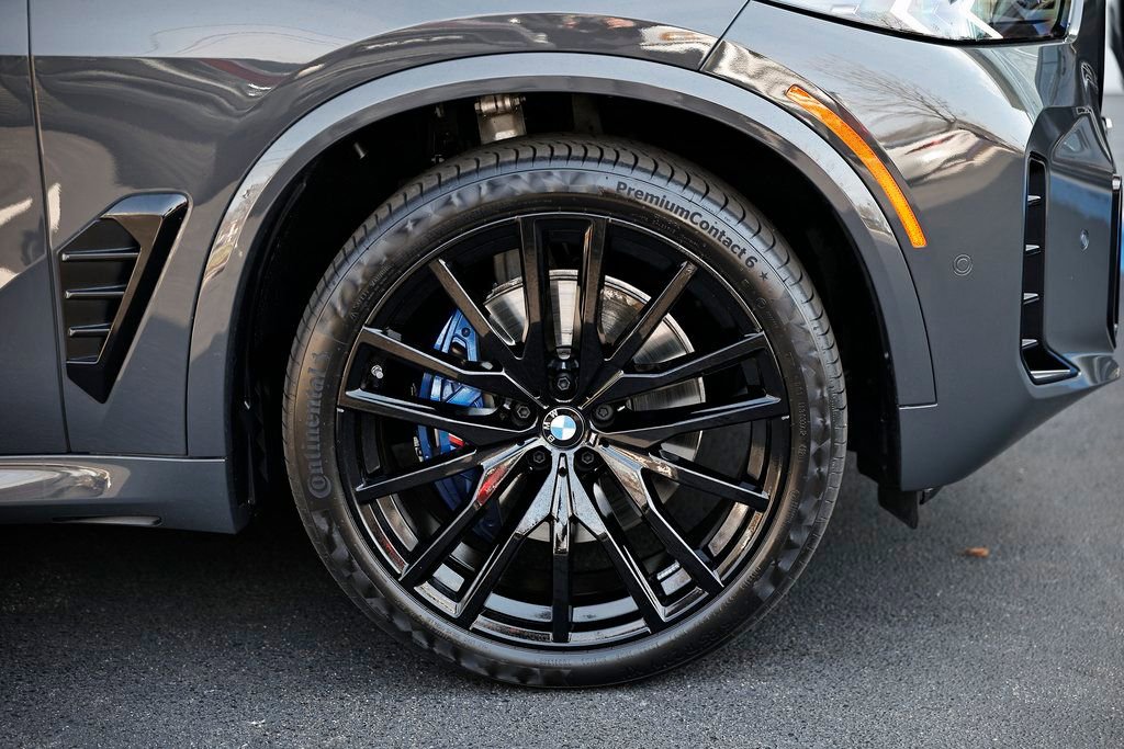 Used 2026 BMW X5 xDrive40i w/ M Sport Package image 4