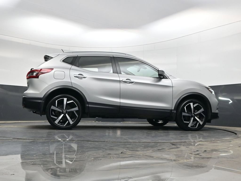 Used 2022 Nissan Rogue Sport SL w/ Premium Package FWD image 34