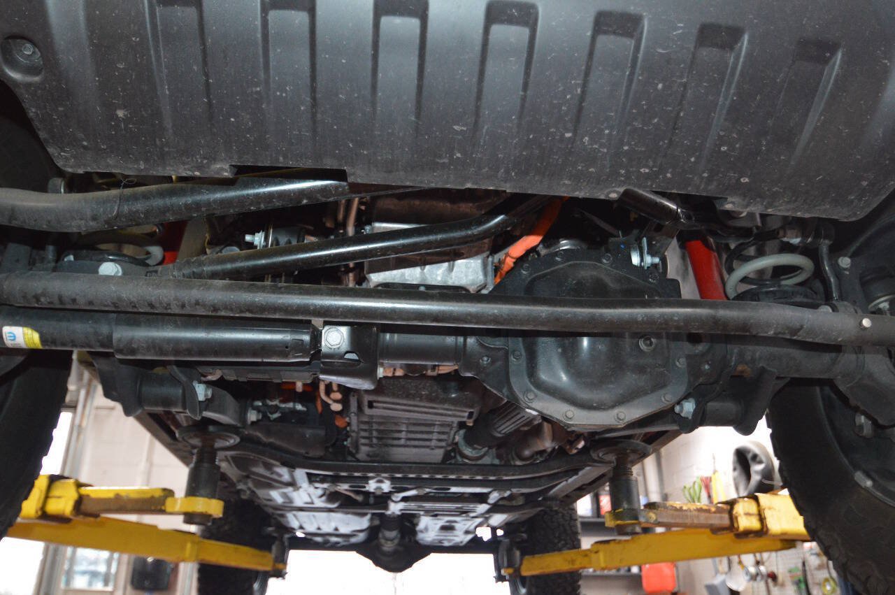 Used 2025 Jeep Wrangler Unlimited Rubicon 4xe w/ Safety Group AWD/4WD image 3