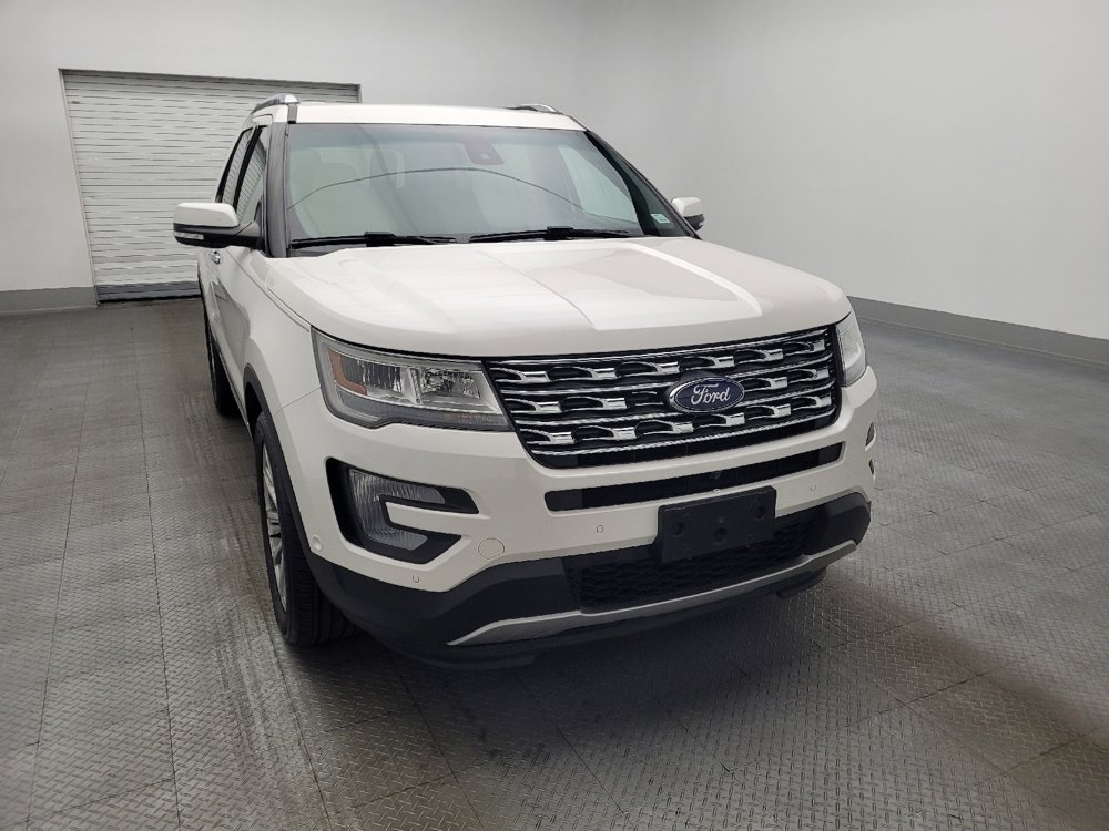 Used 2017 Ford Explorer Limited w/ Equipment Group 303A AWD/4WD image 14