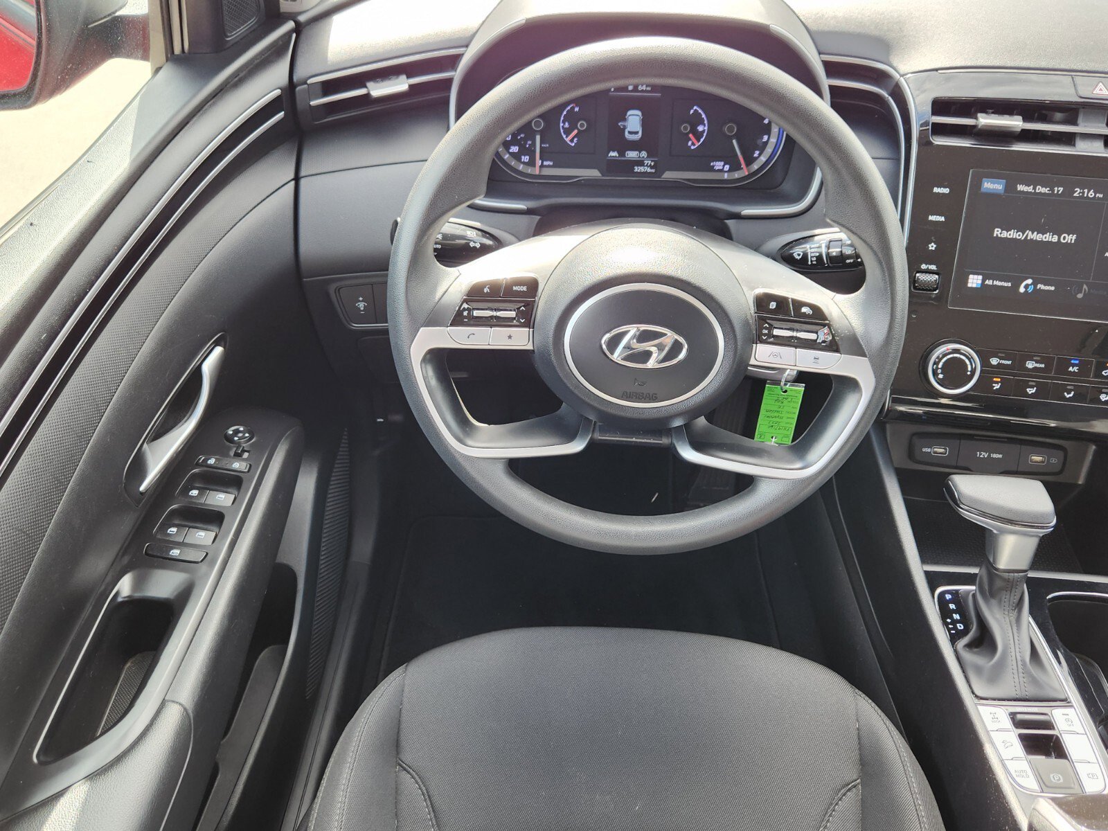 Used 2023 Hyundai Tucson SE image 6