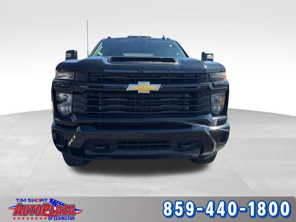 Used 2025 Chevrolet Silverado 2500 Custom w/ Custom Value Package image 8