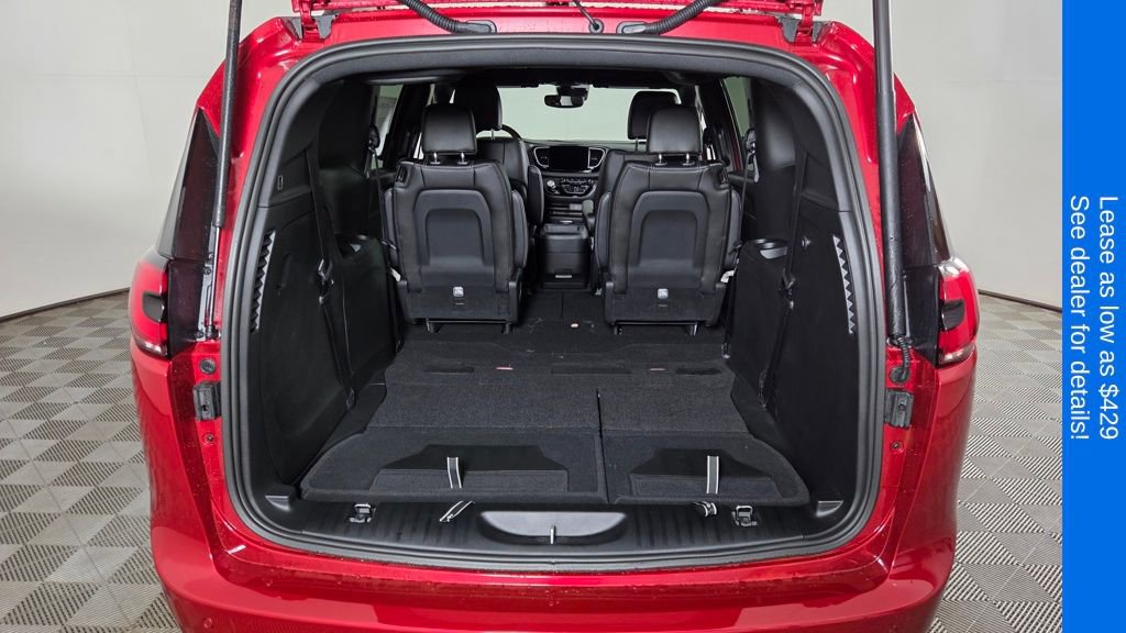 New 2026 Chrysler Pacifica Select image 10