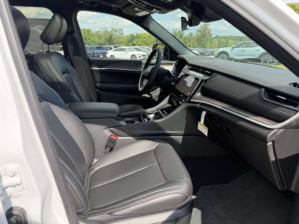 New 2026 Jeep Grand Cherokee Limited AWD/4WD image 26