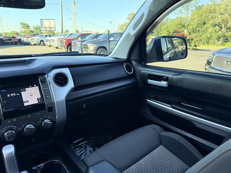 Used 2017 Toyota Tundra SR5 AWD/4WD image 21