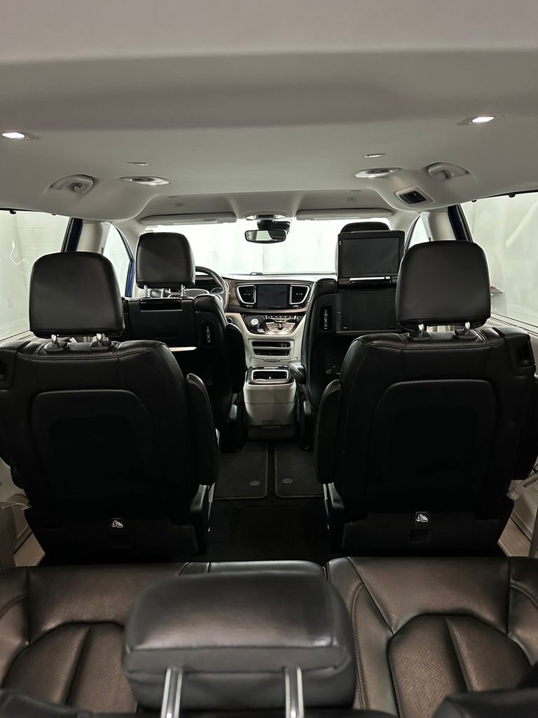 Used 2018 Chrysler Pacifica Touring-L Plus w/ Advanced Safetytec Group image 34