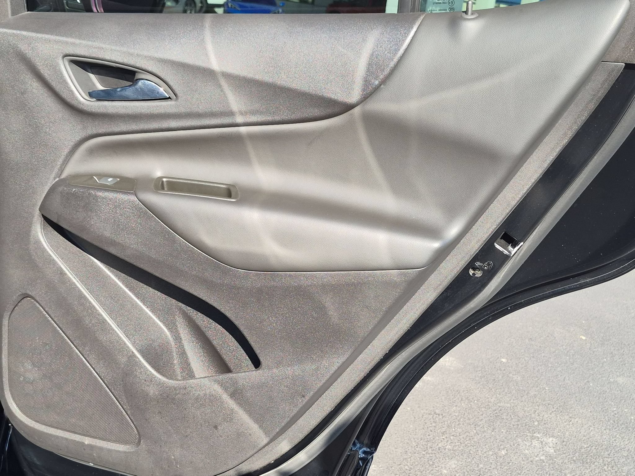 Used 2024 Chevrolet Equinox LT FWD image 28