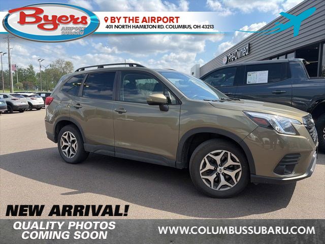 Used 2023 Subaru Forester Premium AWD/4WD image 1