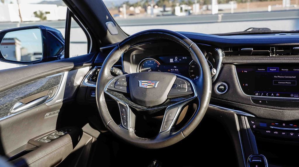 Used 2023 Cadillac XT5 Premium Luxury image 18