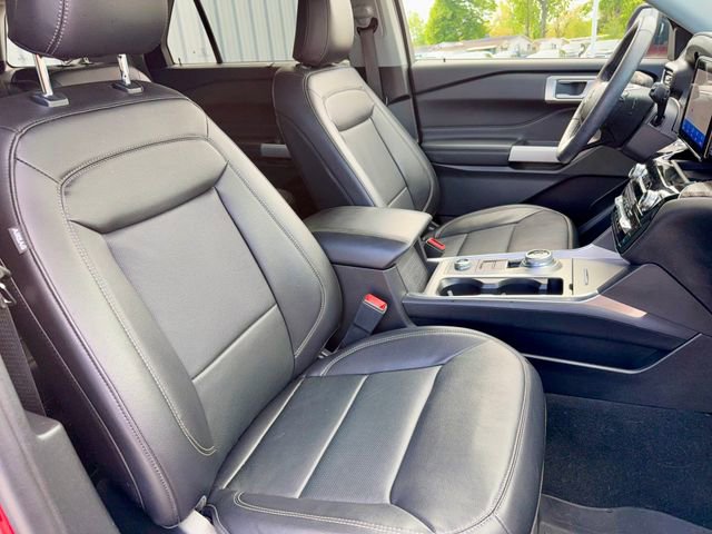 Used 2023 Ford Explorer Limited w/ Equipment Group 301A AWD/4WD image 9