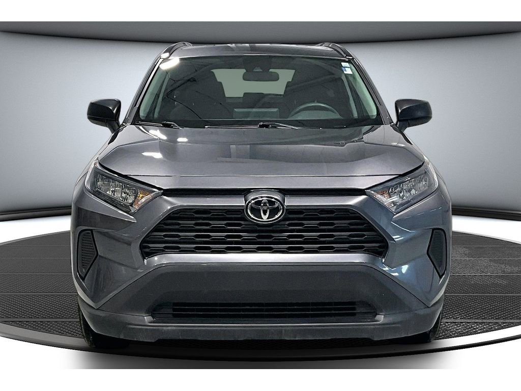 Used 2021 Toyota RAV4 LE image 4