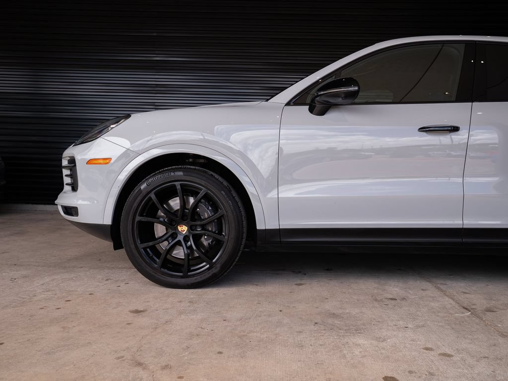 Certified 2023 Porsche Cayenne Coupe AWD/4WD image 10