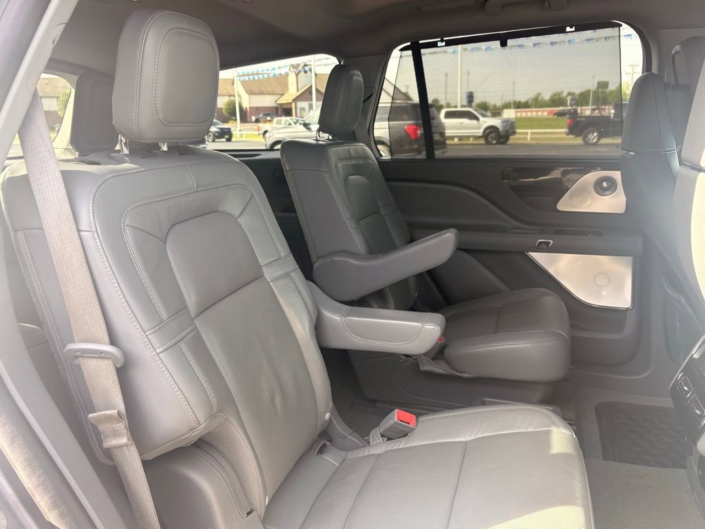Used 2021 Lincoln Aviator Grand Touring w/ Equipment Group 302A image 17