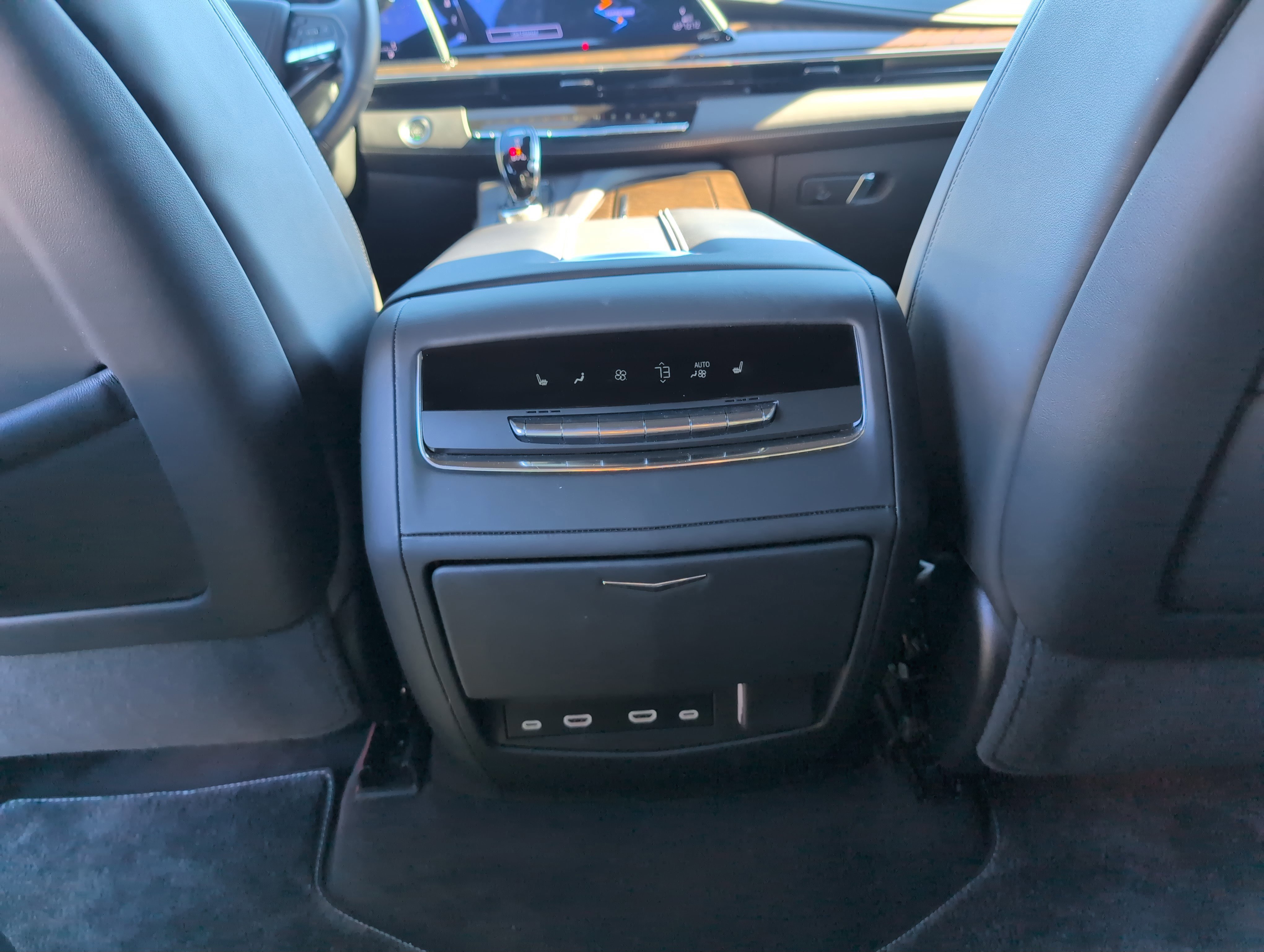 Certified 2024 Cadillac Escalade Sport Platinum image 30