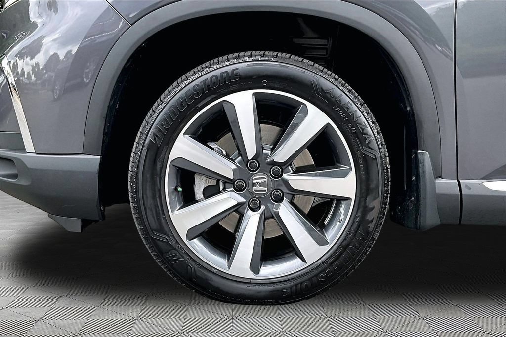 Used 2025 Honda Pilot Elite image 25