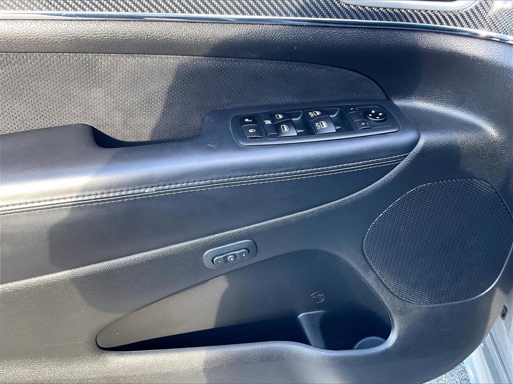 Used 2020 Jeep Grand Cherokee SRT image 39